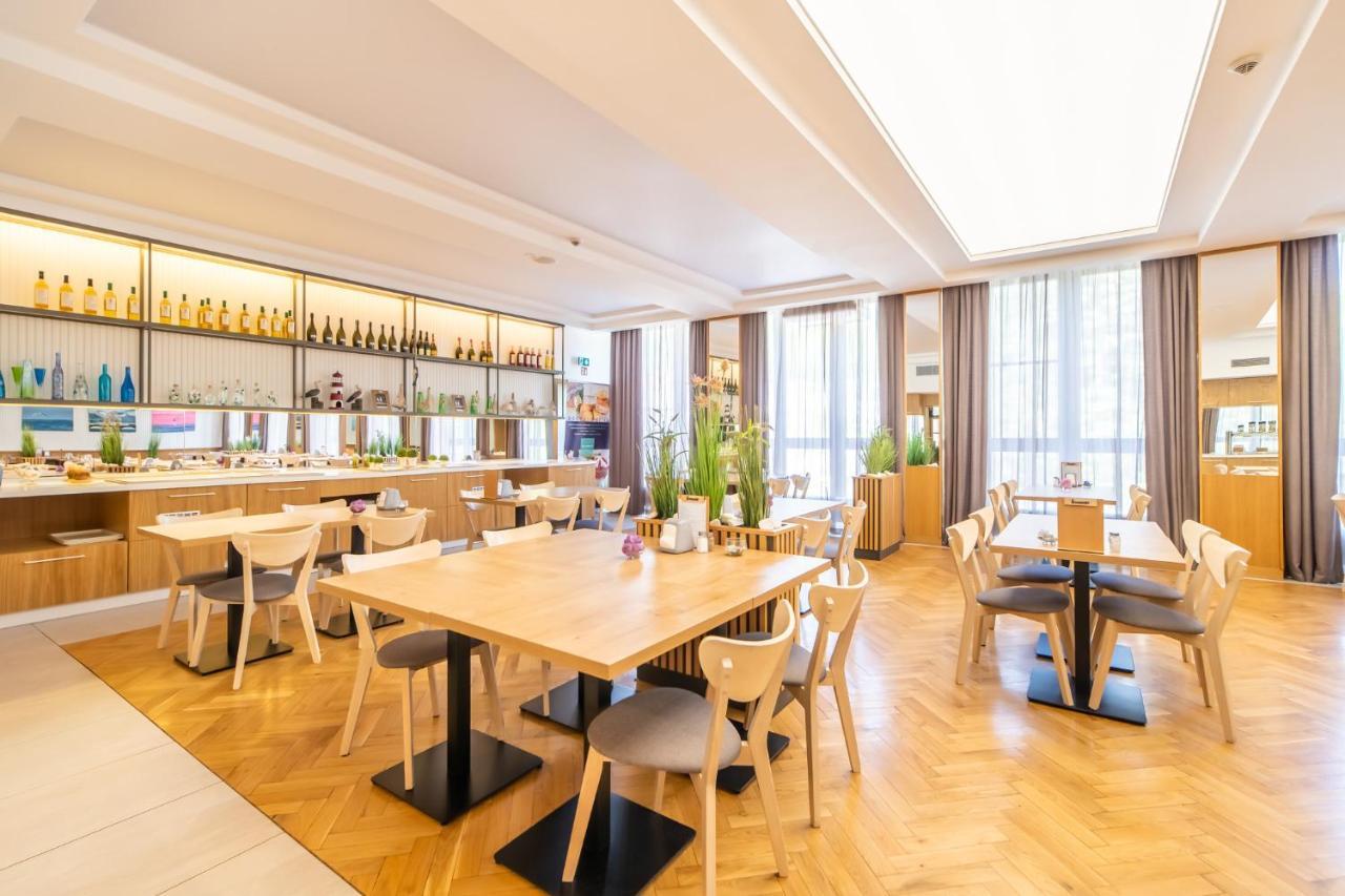 Seapark Hotel Wellness & Spa Kolobrzeg Exterior photo